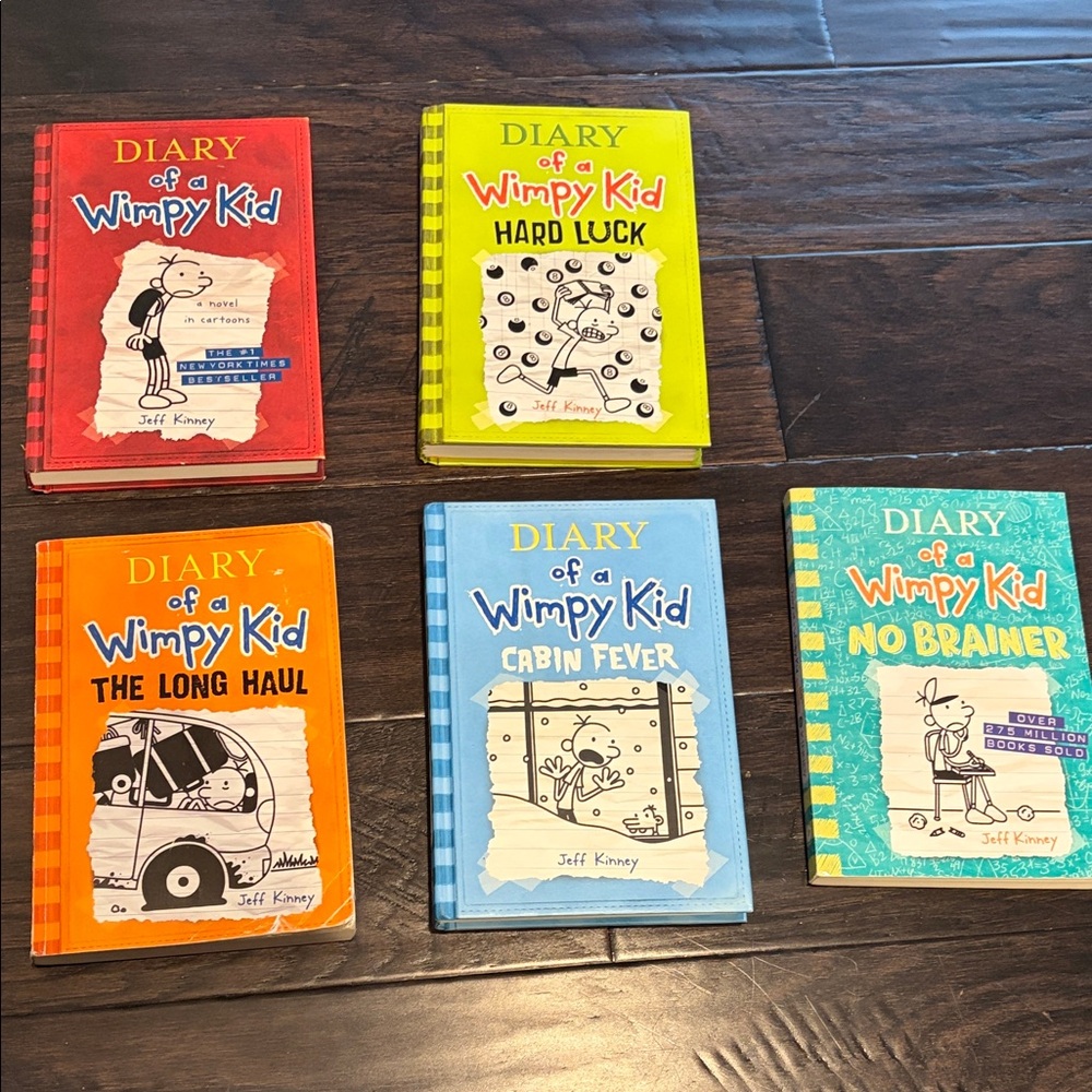 Diary of a Wimpy Kid Book Set - Multicolor